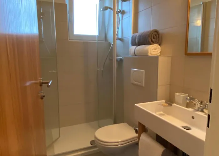 Klopein * סנט קנזיאן